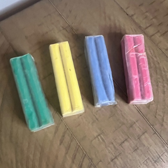 Vintage CRAYOLA Clayola Modeling Clay Binney & Smith Original Packaging 4 Colors - Picture 4 of 5